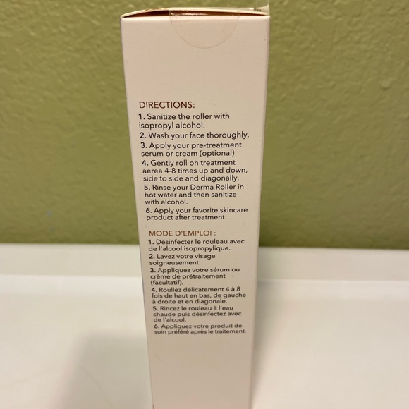 NIB Zoe Ayla Micro-Needling Derma Roller - Picture 2 of 6